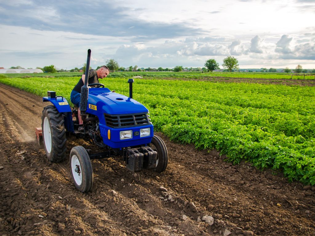 Qué es un mini tractor y para qué se utiliza